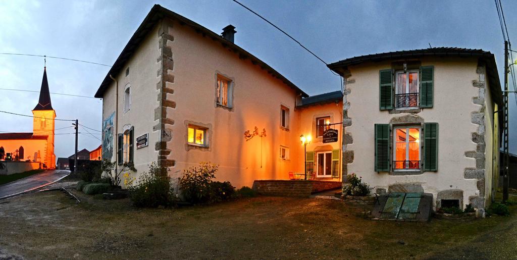 생폴 La Ferme Des 3 Suissesses B&B 외부 사진